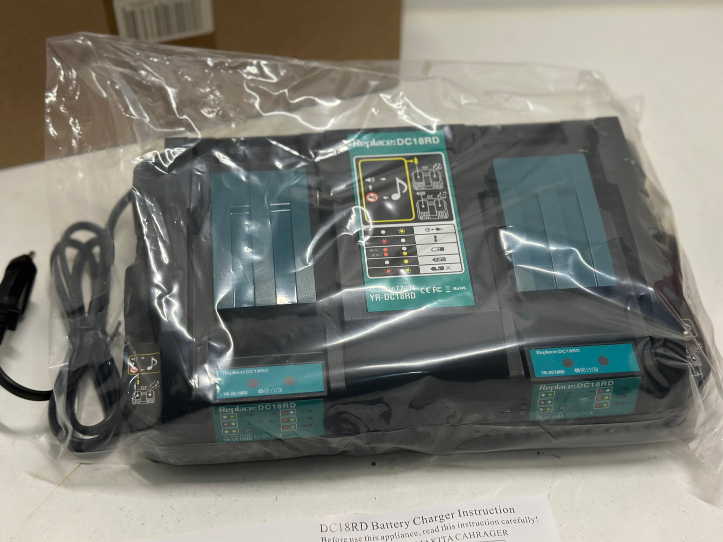 Chargeur rapide double MAKITA DC18RD - 196933-6 - 14.4V à 18V