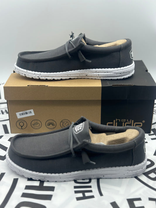 Hey Dude
Mocassins pour hommes neuves ultra légères tailles 43