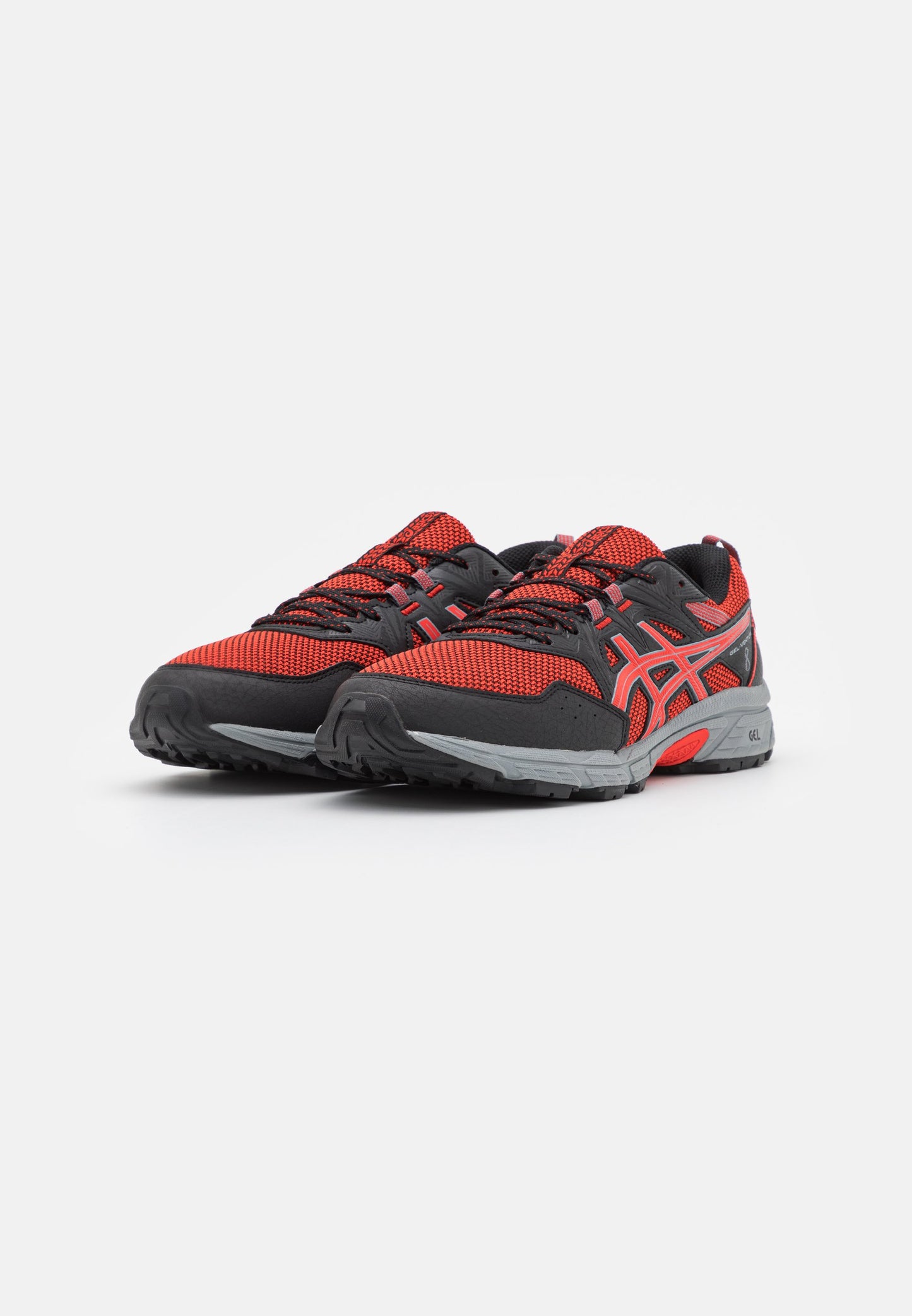 Chaussures Asics neuves et authentique taille 43,5
