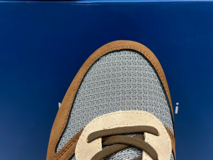 Baskets basses en mesh beige à semelle running semi-compensée à talon renforcé et lacets plats