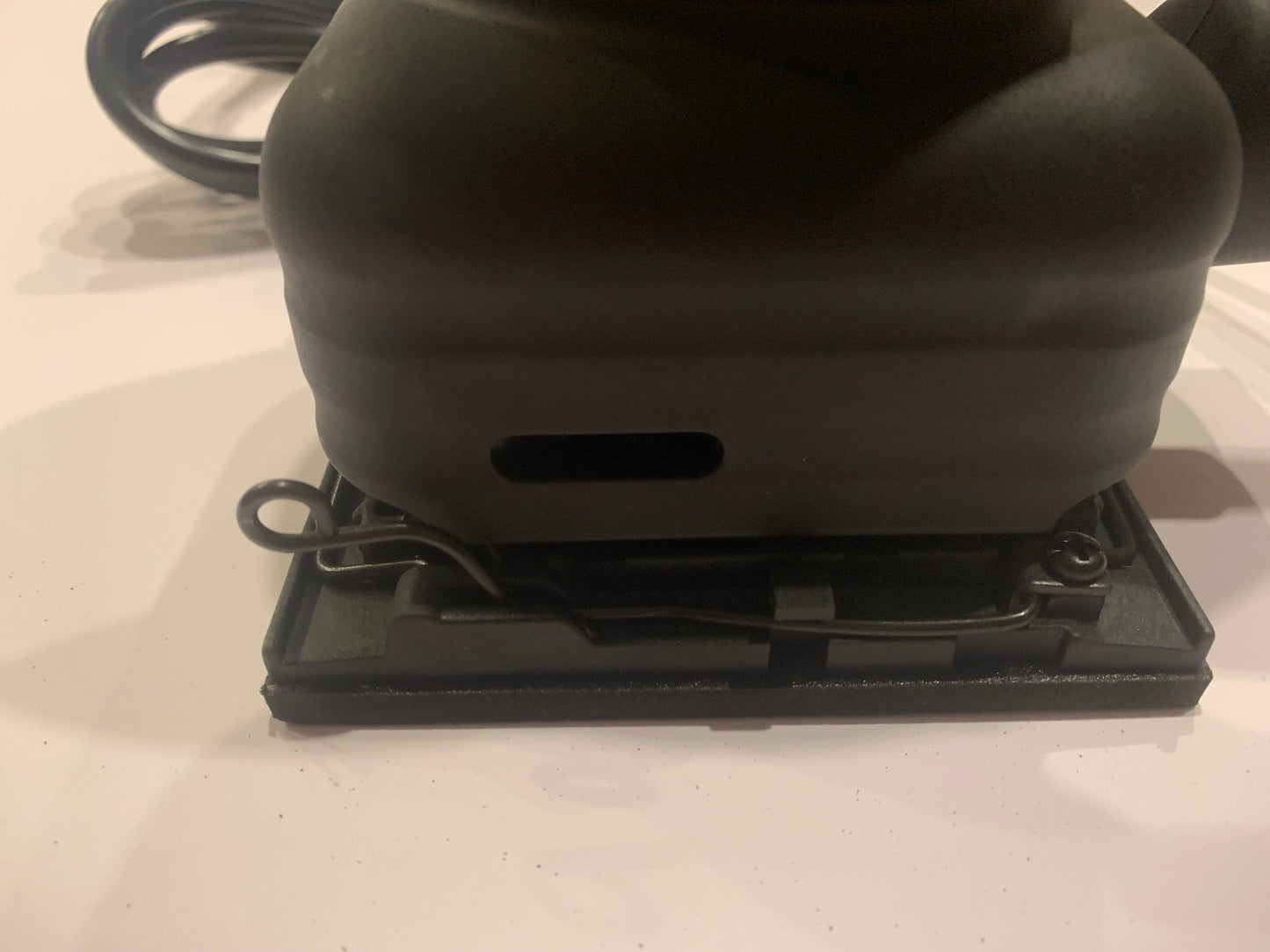 Ponceuses de Détail, TECCPO Ponceuse Vibrante 210W 14500 RPM, Moteur en Cuivre Fin, 12pcs Papiers de Verre, Surface Orbite 105x114mm, avec Sac de Poussière Recyclable