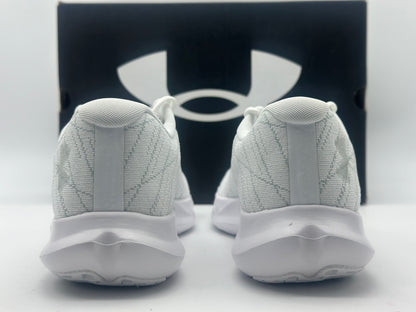 Under Armour Femme UNDER ARMOUR Rembourrage visuel
Tailles 38- 38,5- 39- 41 neuf