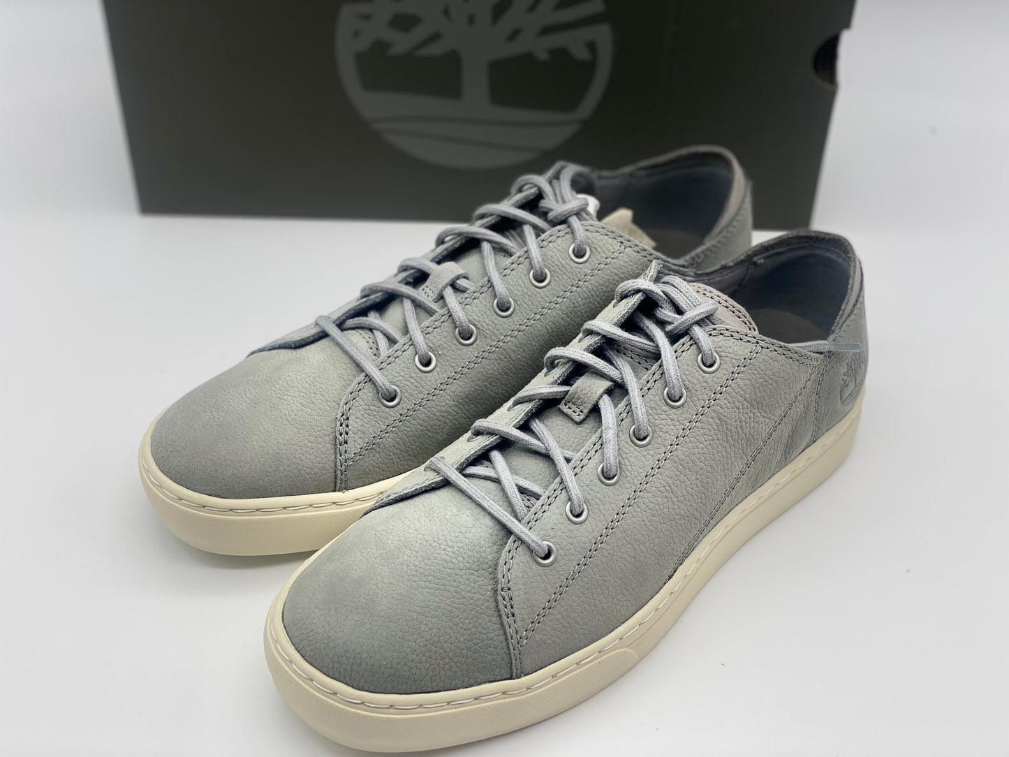 Chaussures Timberland neuves et authentique taille 43,5