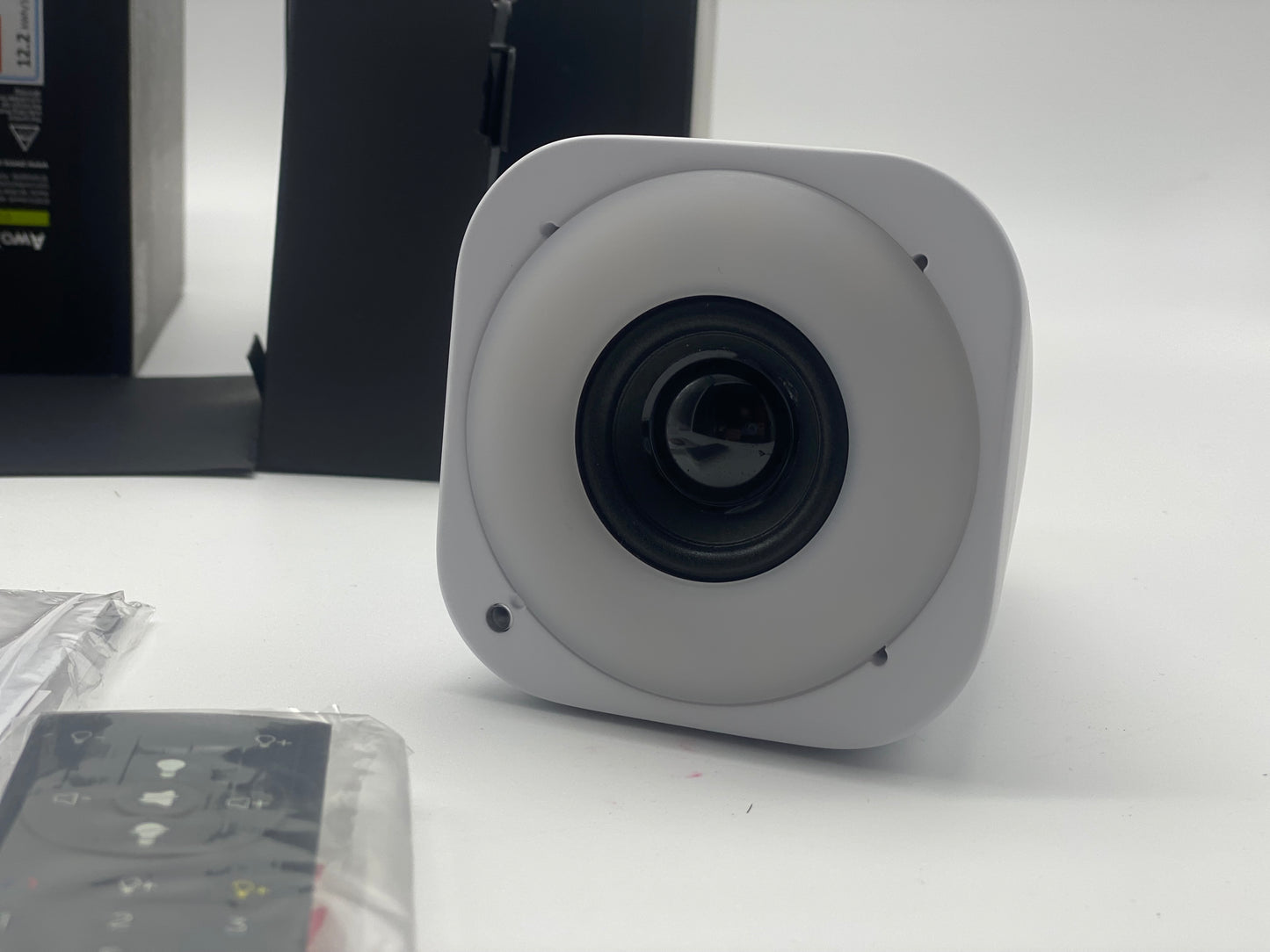 Ampoule WiFi AwoX StriimLIGHT avec haut parleur intégrée