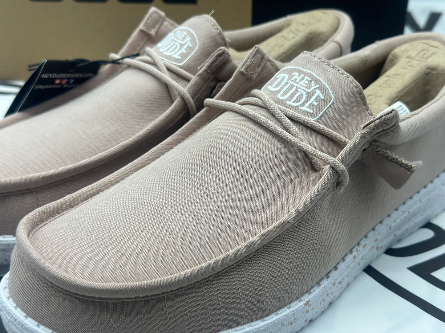 Hey Dude chaussures ultra légères , neuves Neutre tailles 43