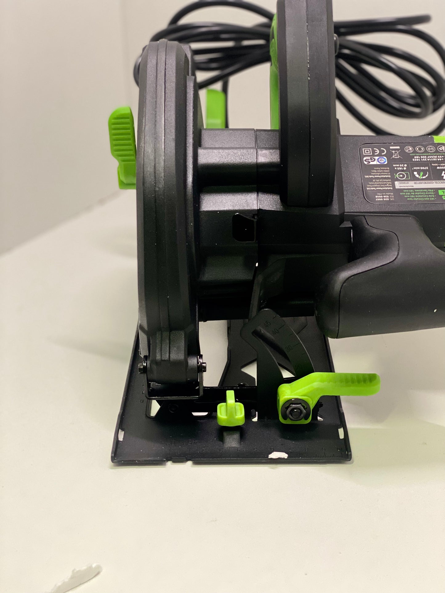 Evolution Power Tools Scie Circulaire Multi-Matériaux, Découpe l’acier, l’aluminium, le bois clouté