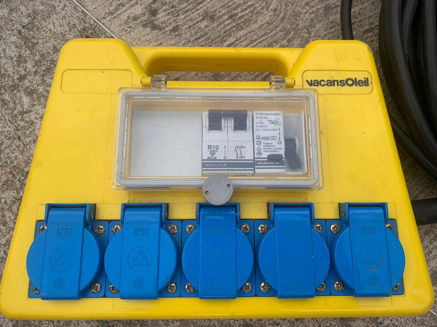 Cofret Rallonge électrique avec disjoncteur intégré et câble