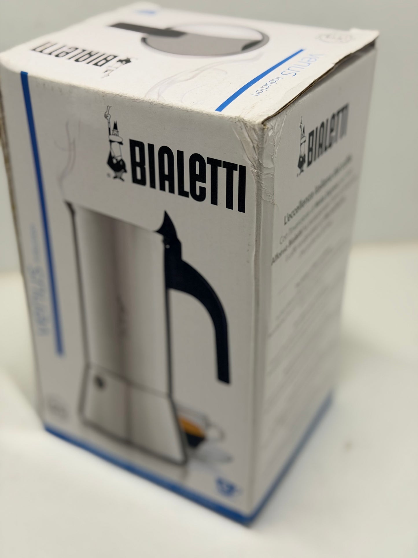 Bialetti - Nouvelle cafetière expresso Venus Induction, Plaque de cuisson en acier inoxydable, Adaptée à toutes les sources de chaleur, 6 Tasses, Aluminium, 235ml,Argent [Classe énergétique A+]