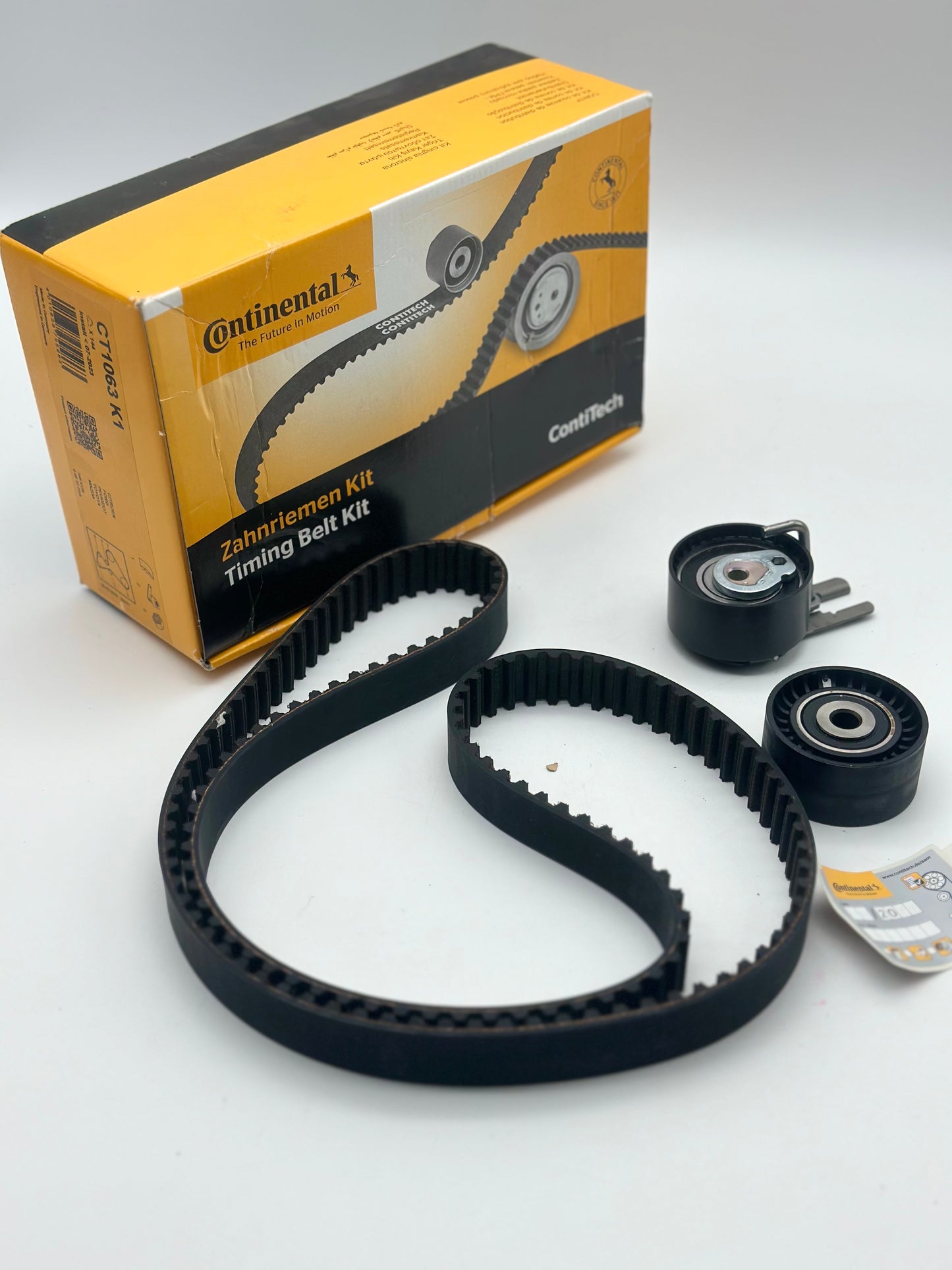 CONTITECH CT1105K3 Kit de distribution
Nbr. dents: 199
Réf.: CT1105K3
EAN: 4010858578602 pour Alfa Romeo, Chevrolet, fiât, jeep, Lancia, Opel