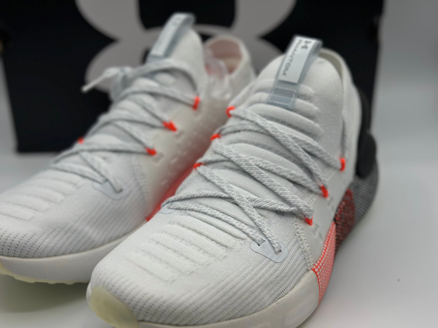 UNDER ARMOUR

Baskets UA HOVR Phantom 3 Launch White Red