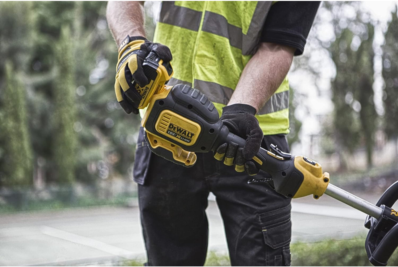 Dewalt Coupe-Bordures Brushless XR 18V 5Ah Li-Ion neuve (nue)