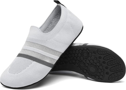 Chaussons pieds nus à enfiler pour femme et homme - Chaussettes en tricot - Chaussures de voyage portables
Taille: 42/45 EU