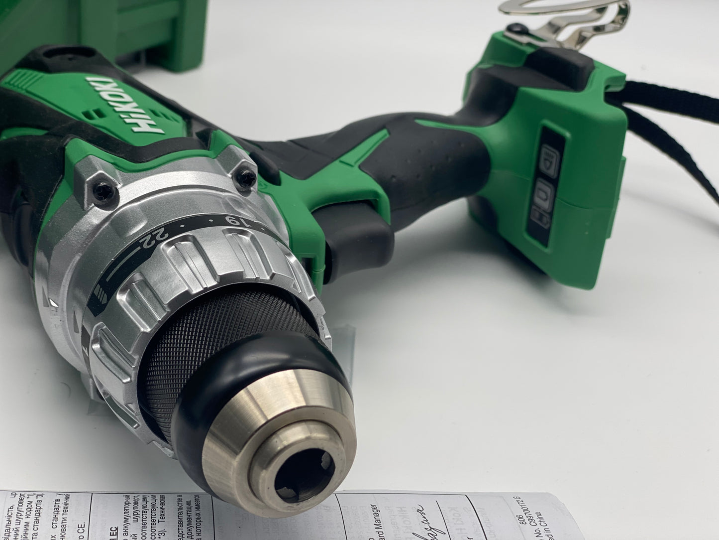 HIKOKI Perceuse-visseuse sans fil (sans chargeur, batterie avec mallette de transport