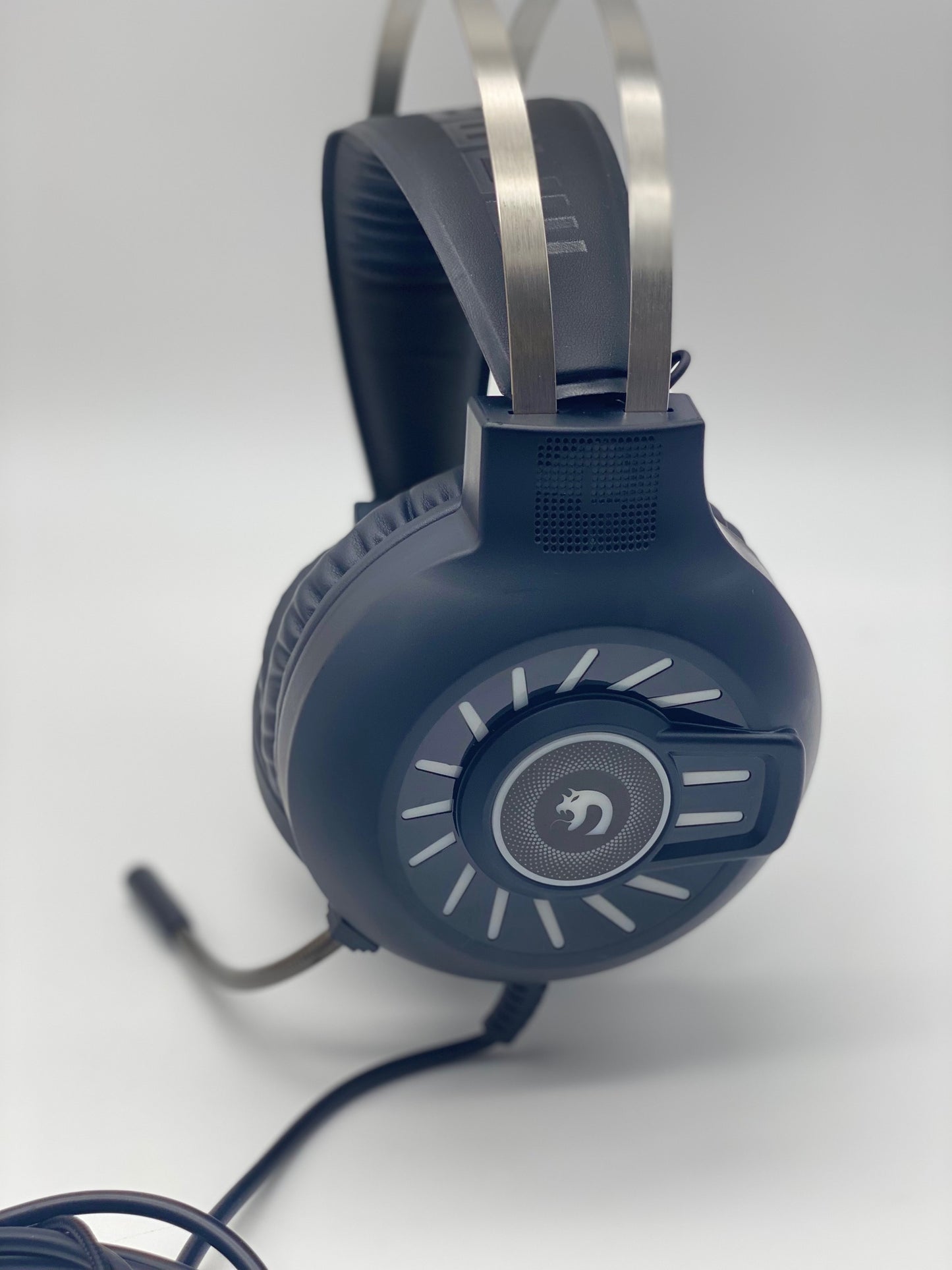 Casque de Jeu, Casque de Jeu Filaire stéréo 3,5 mm avec rétroéclairage Arc-en-Ciel RVB, Son Surround de Casque Professionnel et Microphone à réduction de Bruit, pour PS4 / Xbox One/Mac/PC (Noir)