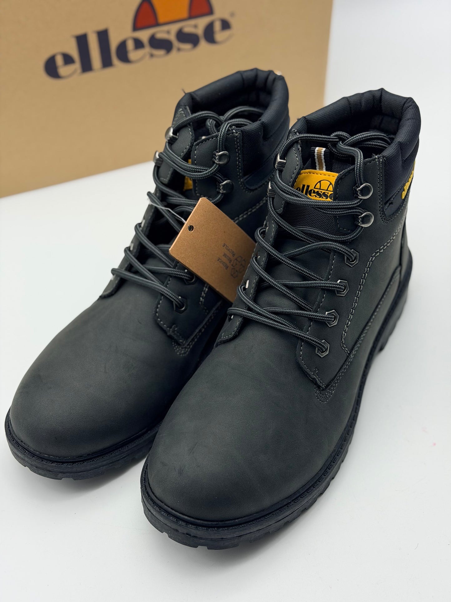 Bottines NOIR Homme motif Uni Lacets ELLESSE