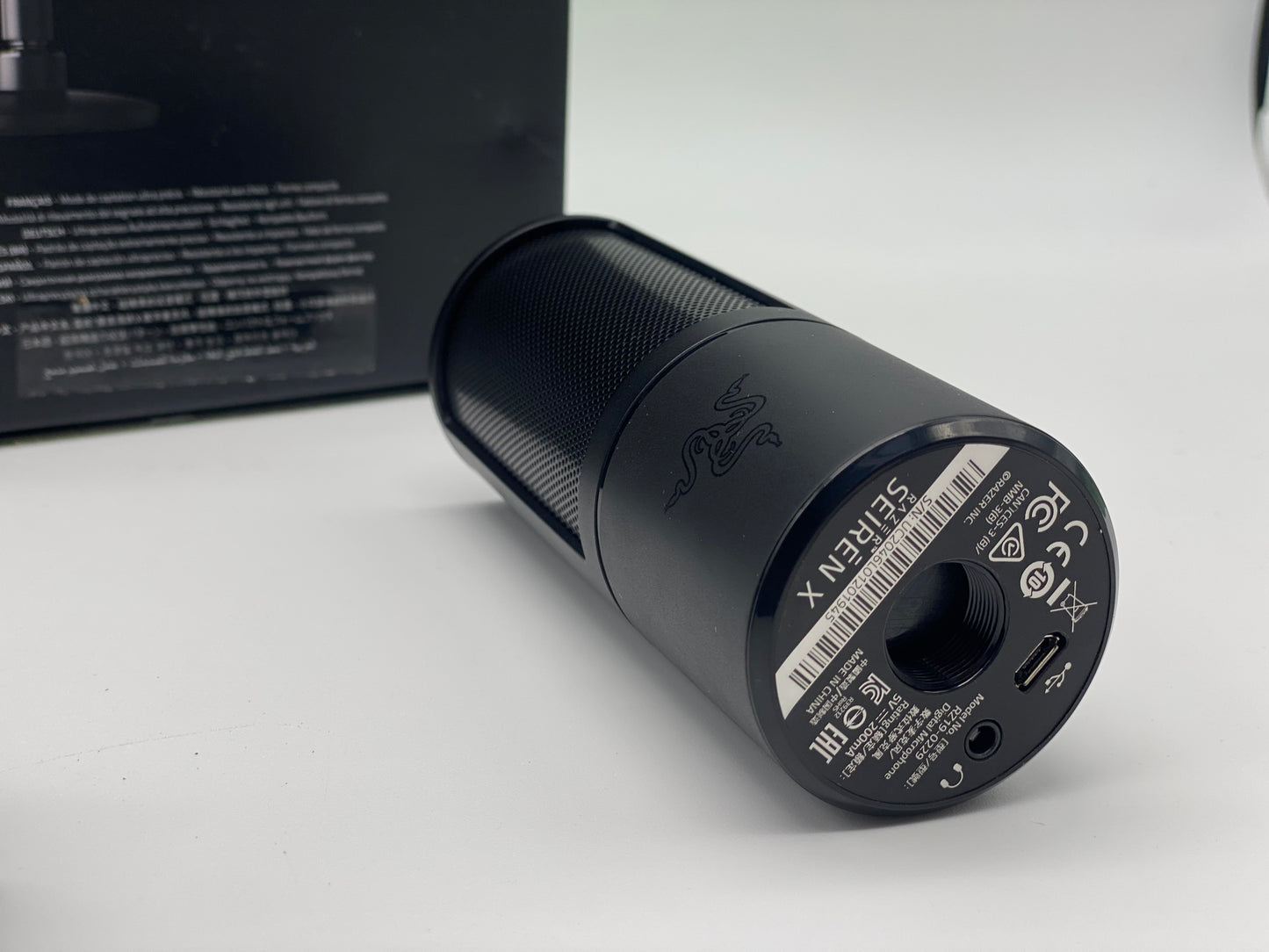 Razer Seiren X : micro à condensateur à directivité supercardioïde