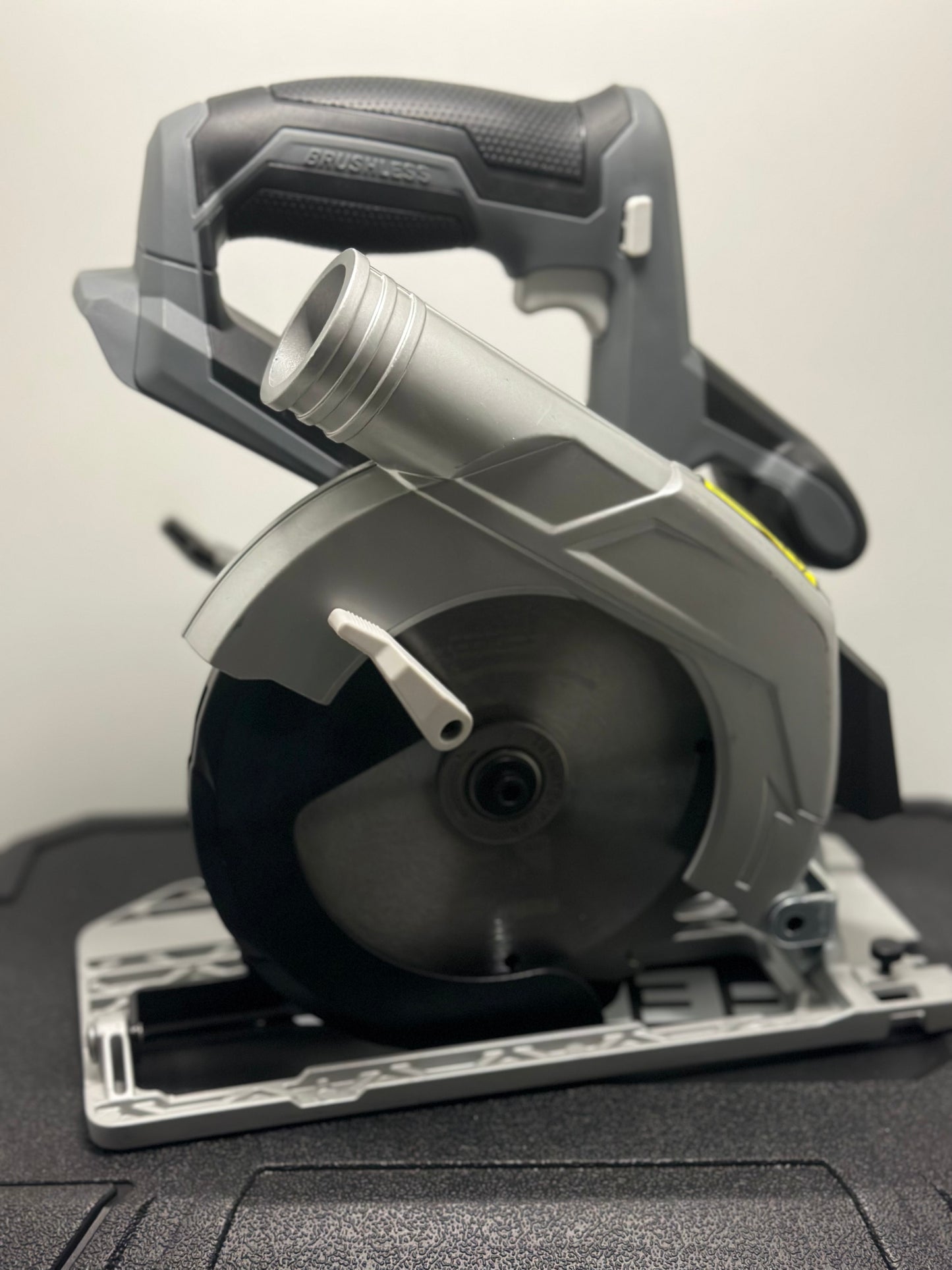 FERREX PRO
Scie circulaire sans fil 20v( machine seule )