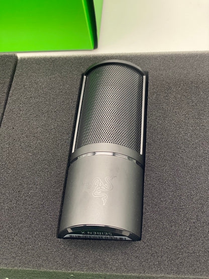 Razer Seiren X : micro à condensateur à directivité supercardioïde