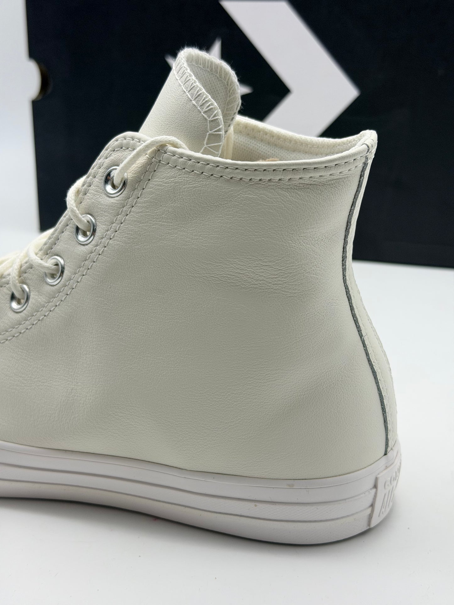 Converse
Chuck Taylor All Star Hi Vintage Blanc