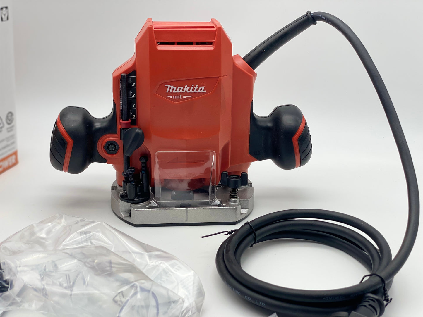 Défonceuse Routeur 900 W Orange et noir Makita