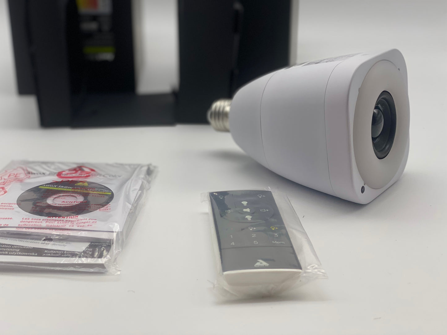 Ampoule WiFi AwoX StriimLIGHT avec haut parleur intégrée