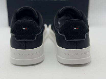 TOMMY HILFIGER
Baskets Court Leather Detail Essential Black
