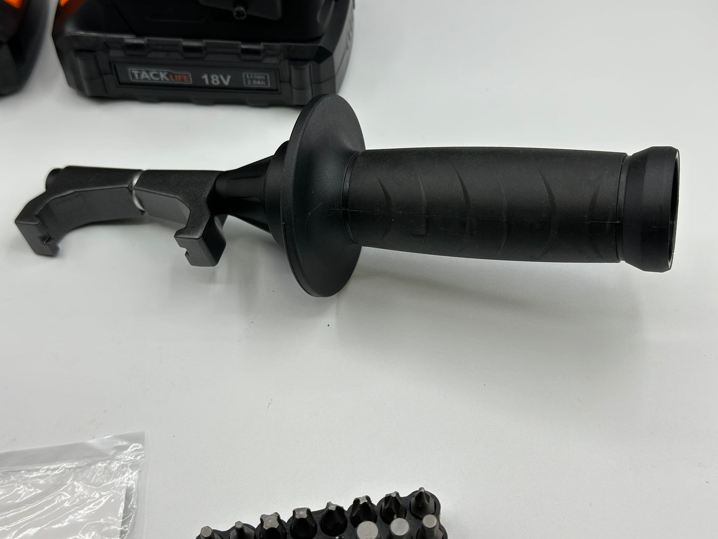 Perceuse Visseuse Sans Fil 18V, 2 Batteries Lithium-Ion 2000mAh, 2 Vitesses, Lumière Led, 43 Accessoires