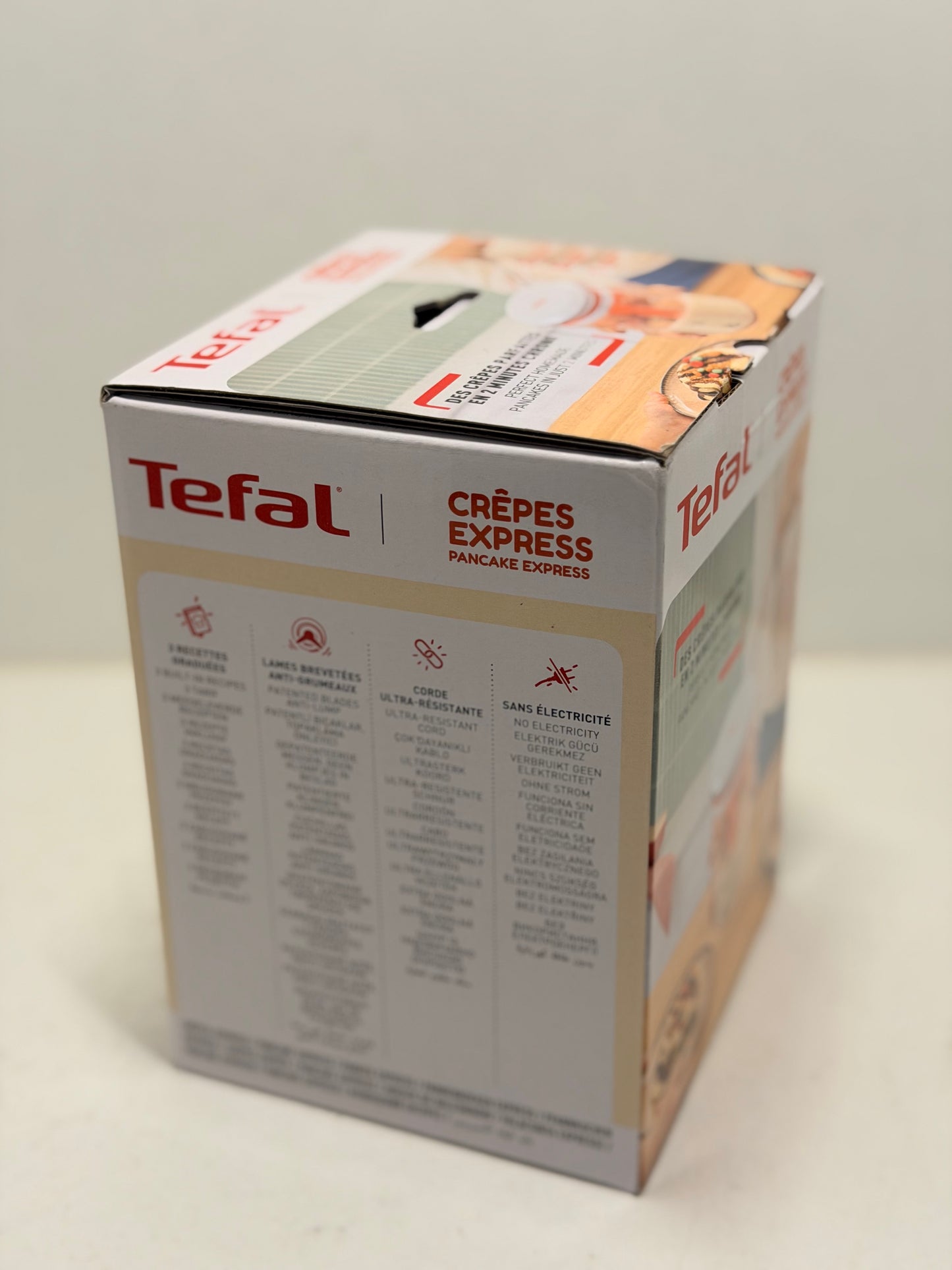 Tefal Crêpes Express Batteur intelligent, 900 ml, Gaufres Crêpes Pancakes en 2 minutes, Pâte sans grumeaux, Fait maison, Résultats parfaits, Facile à utiliser, 3 recettes graduées intégrées K1844404