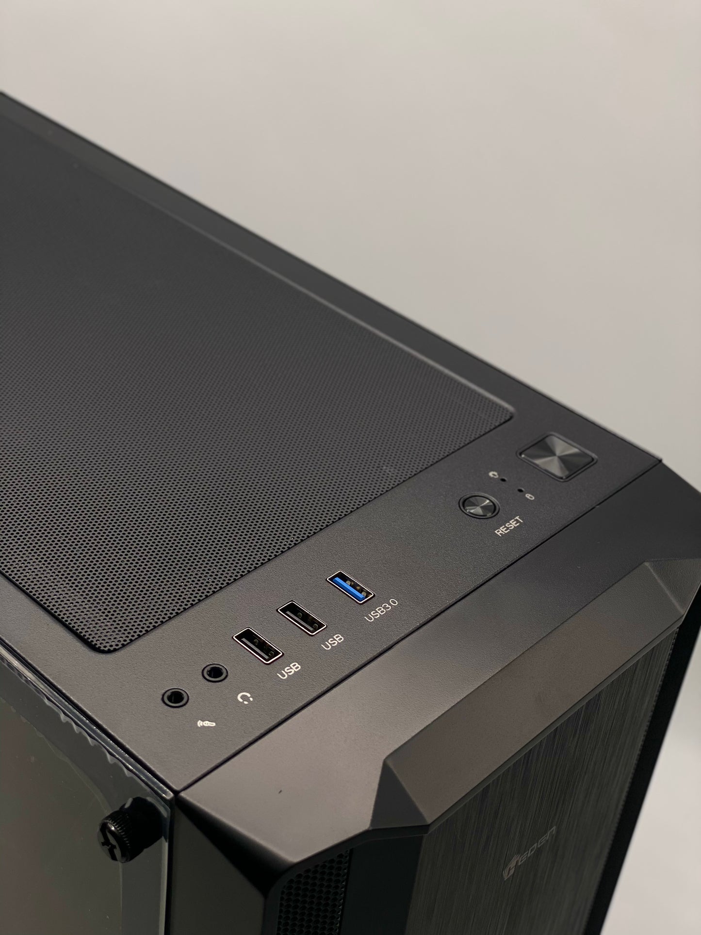 Boîtier pc tour avec fenêtre latérale en acrylique