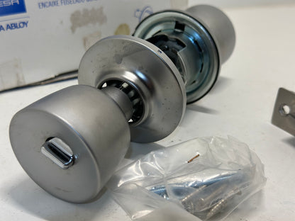 AZBE Poignée série 3500 uo/cm tesa serrure