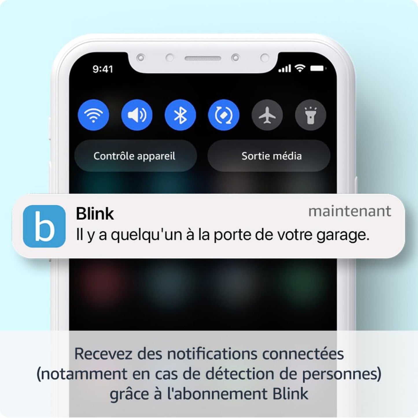 Blink Mini 2 | Caméra de surveillance connectée à prise, vidéo nocturne HD en couleur, projecteur intégré, système audio bidirectionnel, détection de mouvements, fonctionne avec Alexa | Blanc