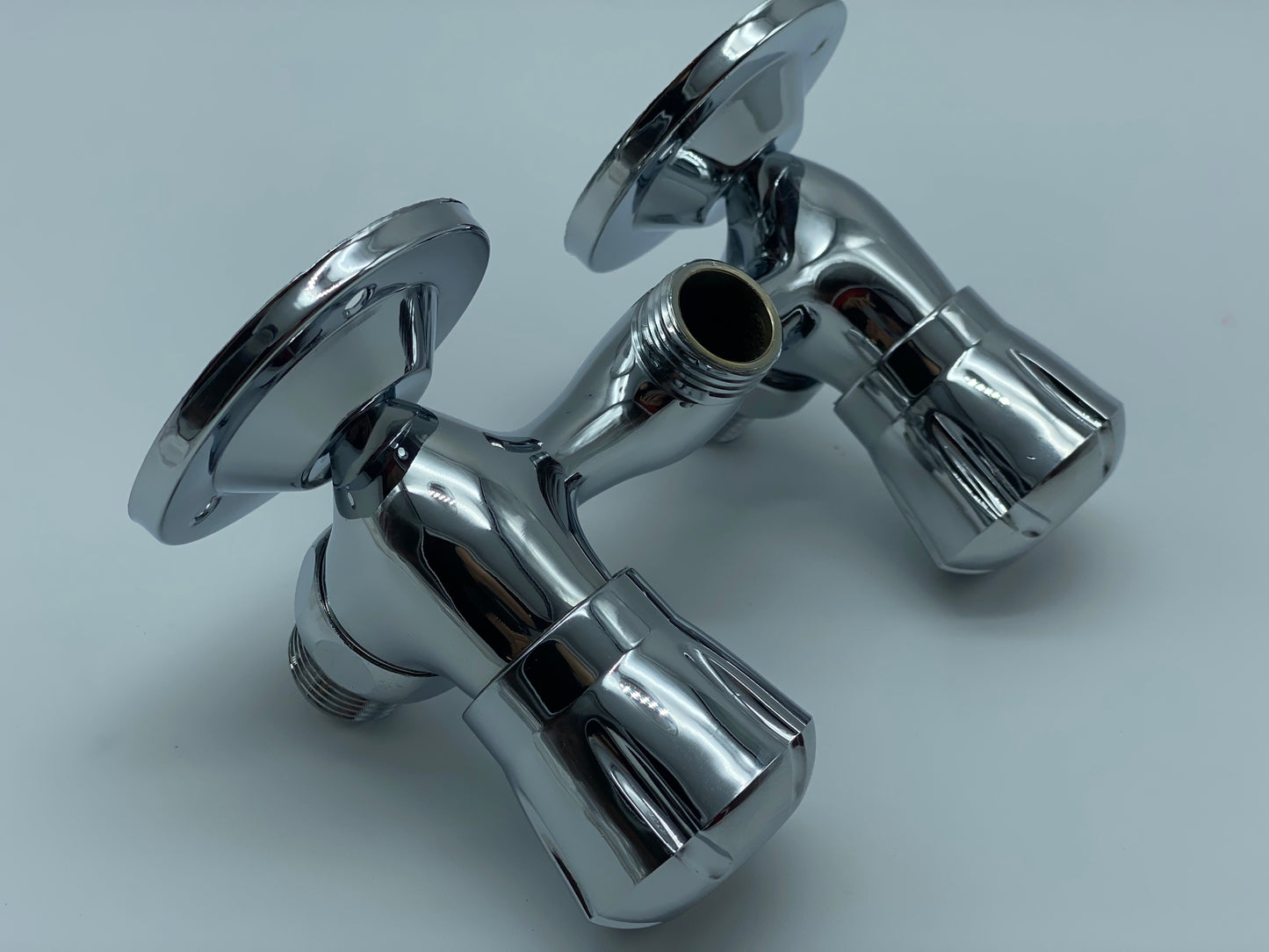 Robinet mitigeur de douche moderne en laiton chromé