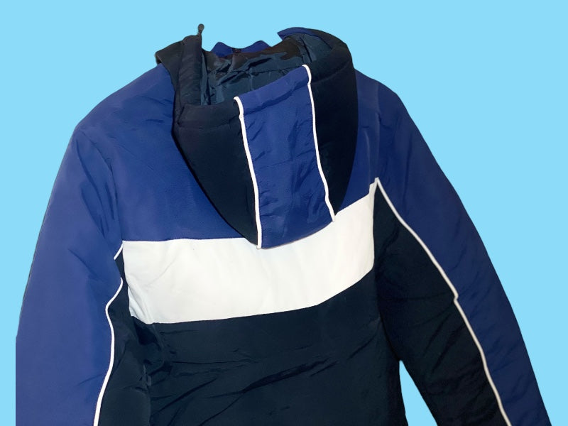 Veste Matelassé à Capuche Taille M NEUF