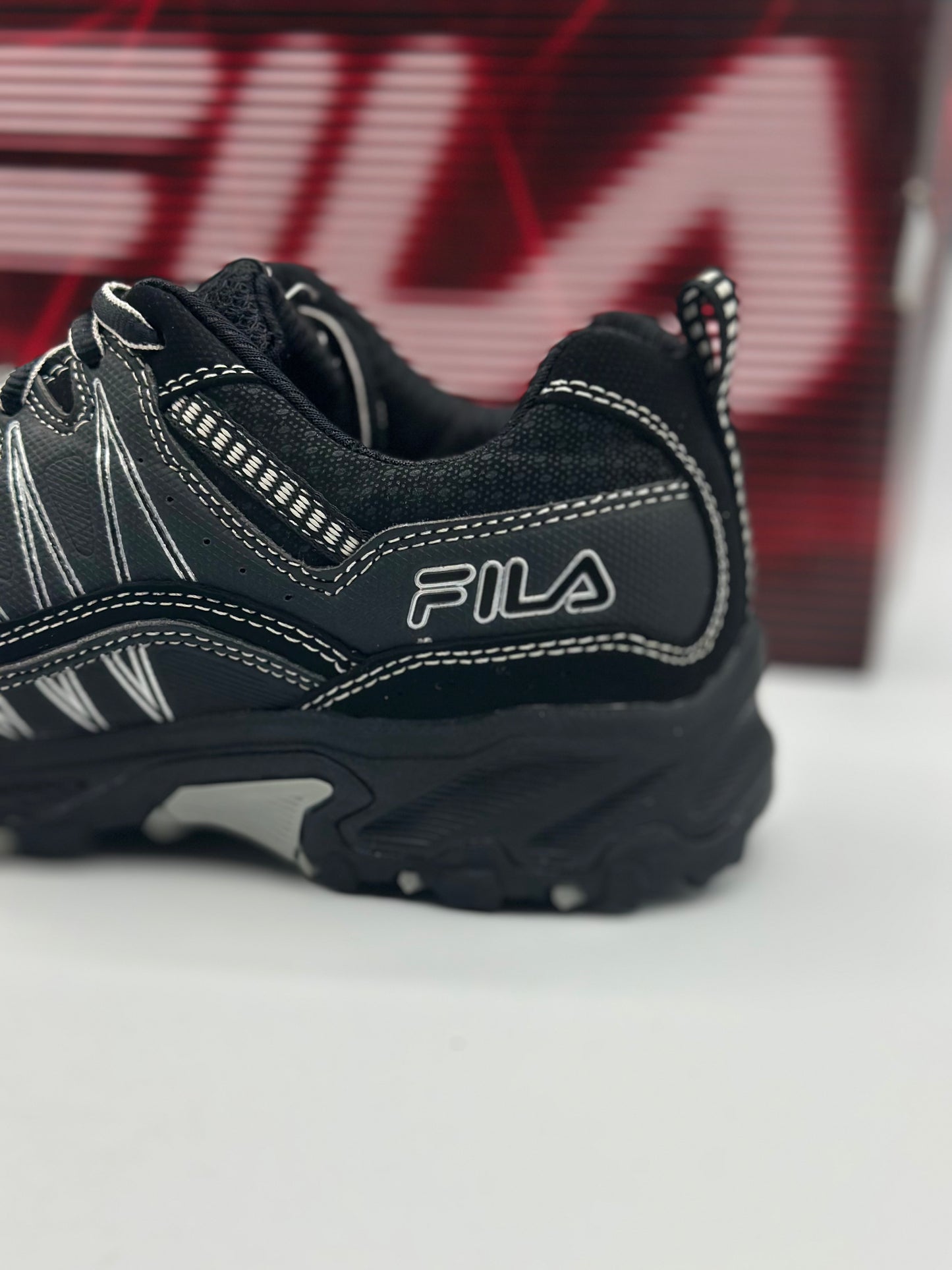 Fila Men's Memory at Peak Steel Toe Trail Runner, Black/Metallic Silver, T38