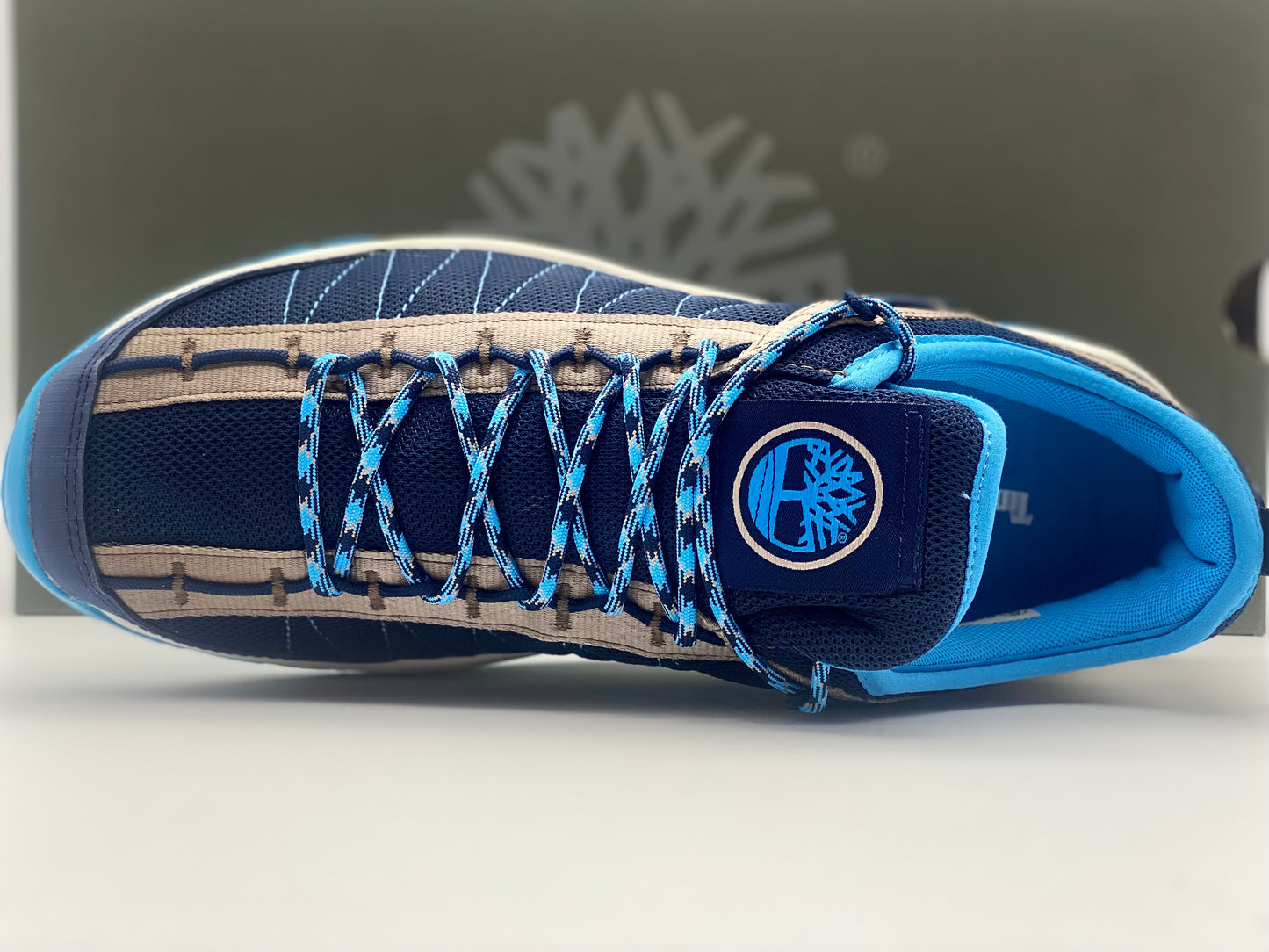 Timberland Baskets basses finition irréprochable taille 43/ et 44