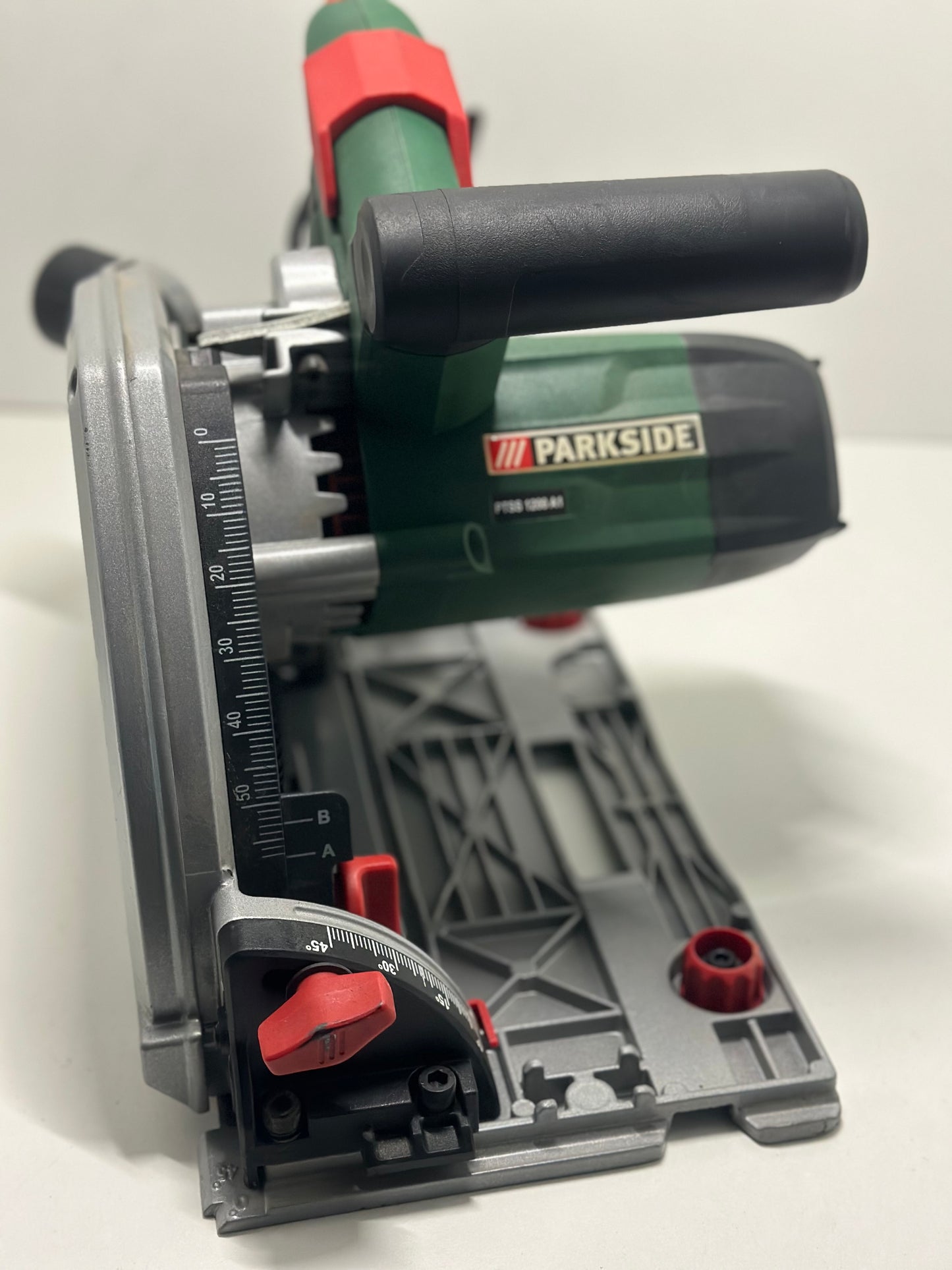 Parkside PTSS 1200 Scie plongeante avec rail en excellent état