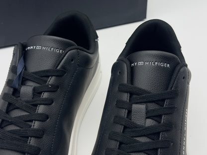 TOMMY HILFIGER
Baskets Court Leather Detail Essential Black