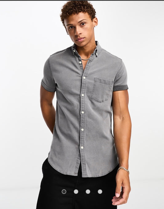 Chemise cintrée en jean stretch à manches courtes - Noir délavé