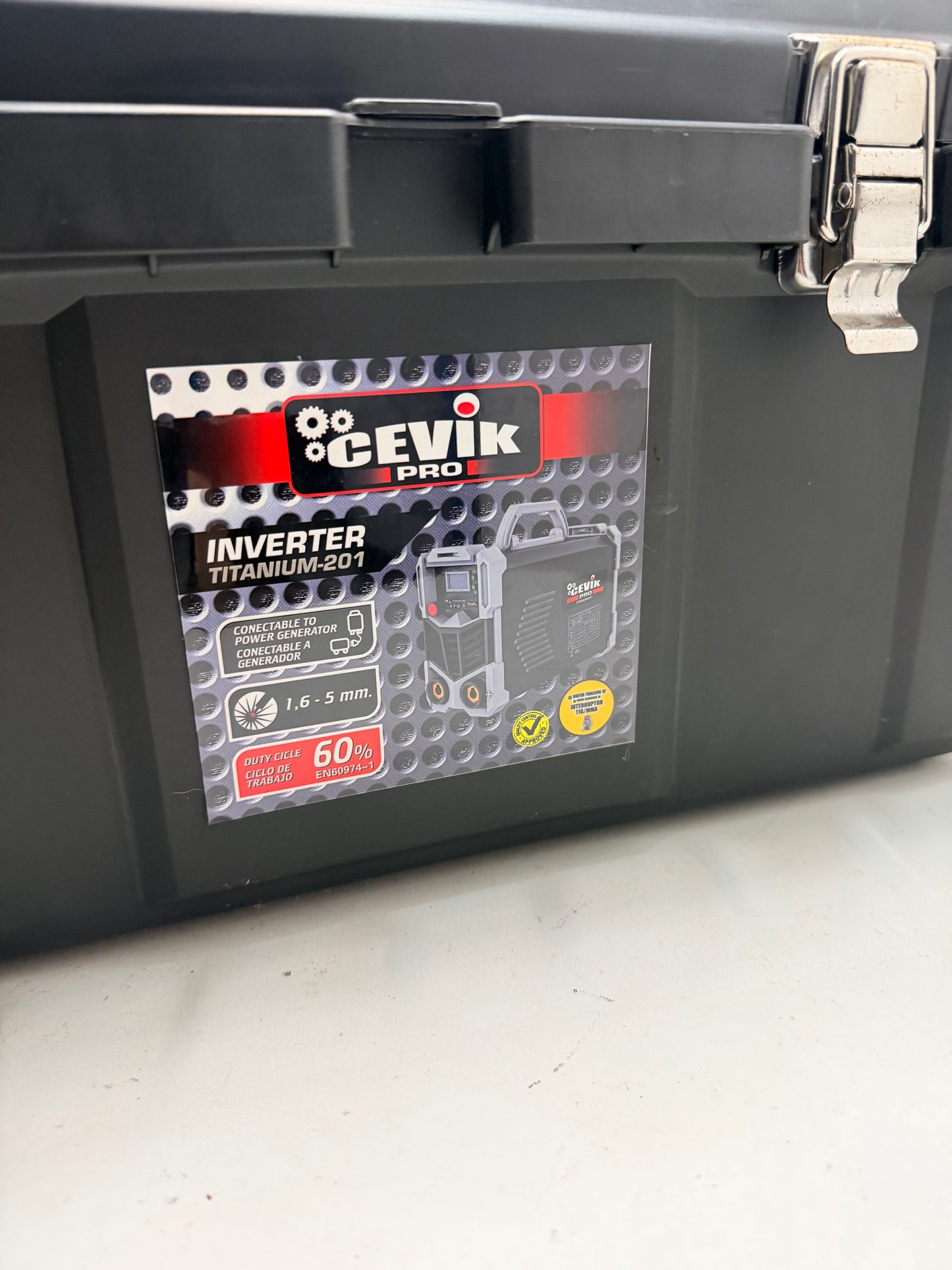 Poste a soudés Cevik Pro CE TITANIUM201 Equipement de Soudage Inverter MMA 200A Professionnel