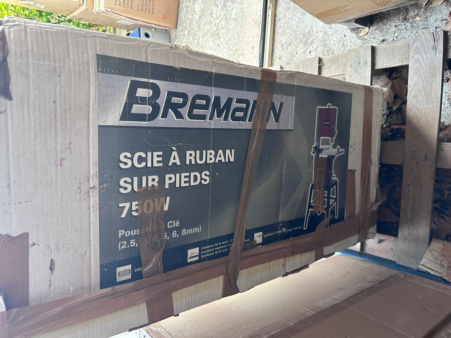 scie a ruban Bremann 750w totalement neuve