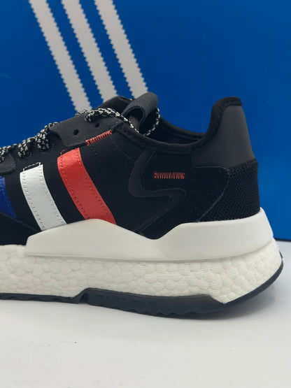 adidas Nite Jogger
Noir de base Bleu puissant