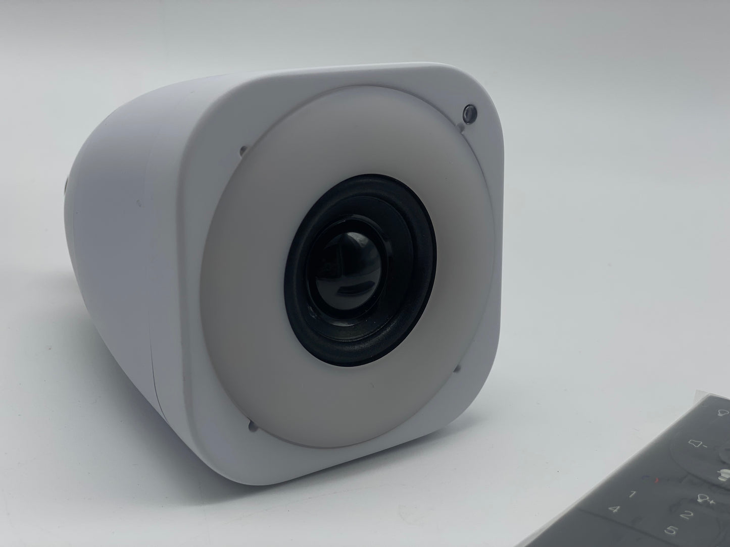 Ampoule WiFi AwoX StriimLIGHT avec haut parleur intégrée