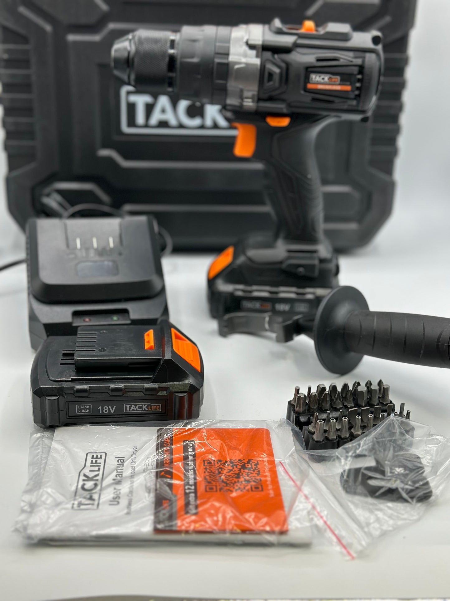 Perceuse Visseuse Sans Fil 18V, 2 Batteries Lithium-Ion 2000mAh, 2 Vitesses, Lumière Led, 43 Accessoires