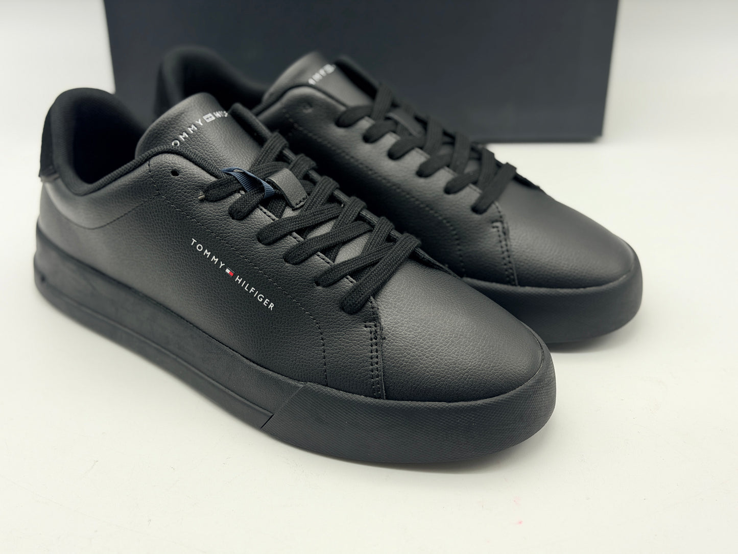 Tommy Hilfiger
TH COURT GRAIN ESS - Baskets basses - black