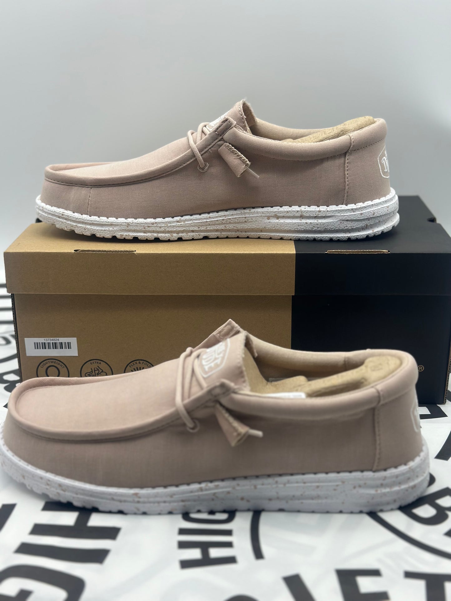 Hey Dude chaussures ultra légères , neuves Neutre tailles 43