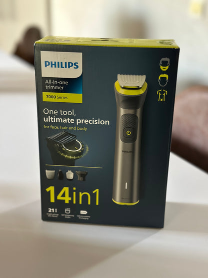 Philips Multigroom Series 7000 - Tondeuse tout-en-un équipée de 14 sabots pour le visage, la tête et le corps, et 21 hauteurs de coupe (de 0,5 à 16 mm) pour une précision ultime (modèle MG7930/15)