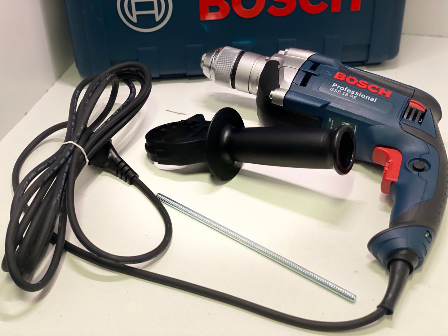Perceuse à percussion bosch professionnel 750watt neuve