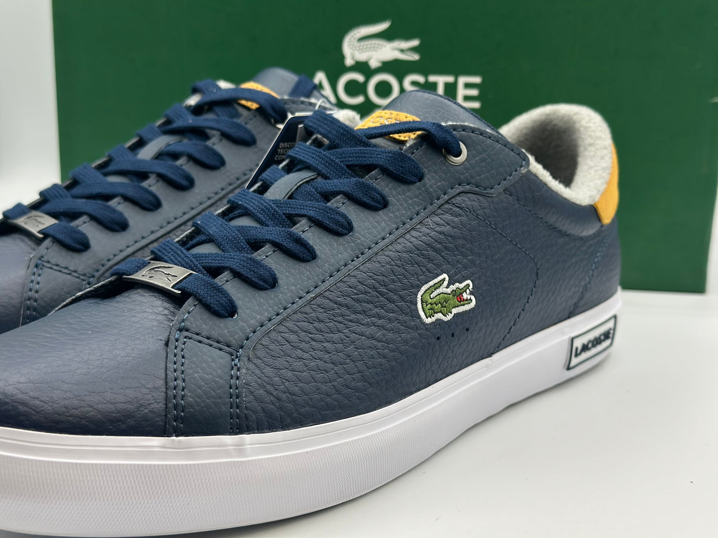 Sneakers Powercourt homme en cuir avec détail
Sneakers - Bleu - Lacoste - Homme