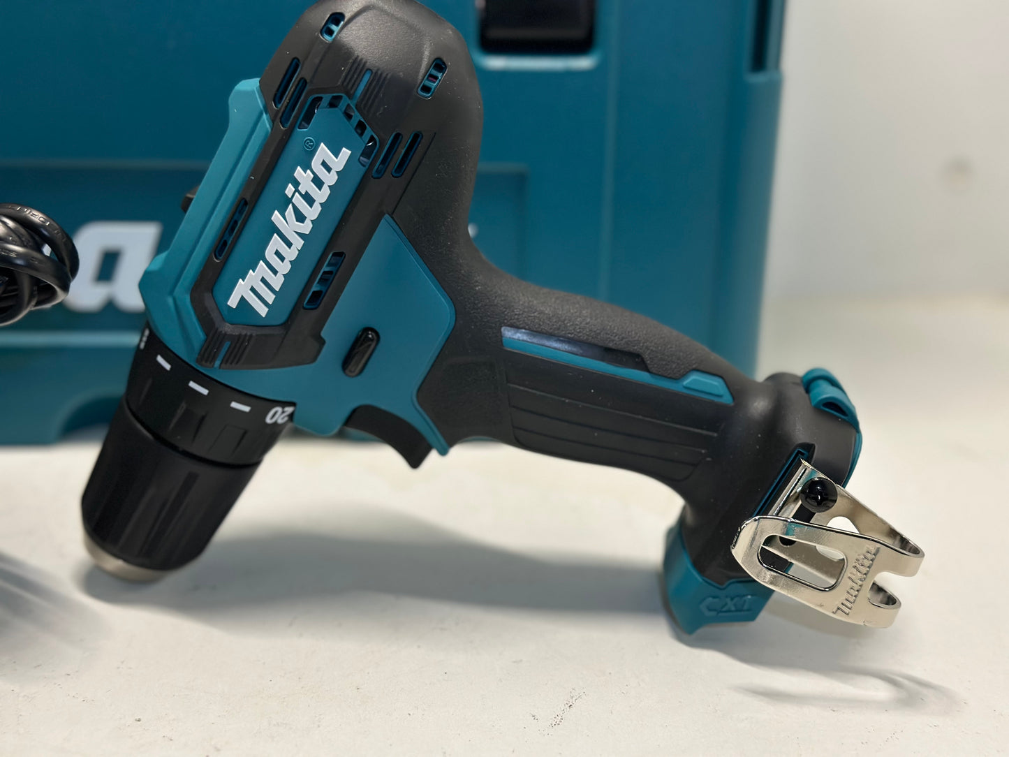 Perceuse 12V CXT Li-Ion Ø10 mm (1x2,0 Ah) dans le coffret - MAKITA DF333DWAE