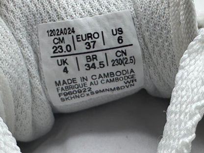 ASICS
Baskets Femme Japan 1202A024 White Shamrock Green